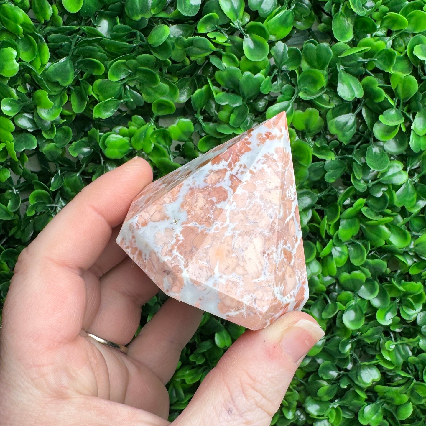 Pink agate diamond carving