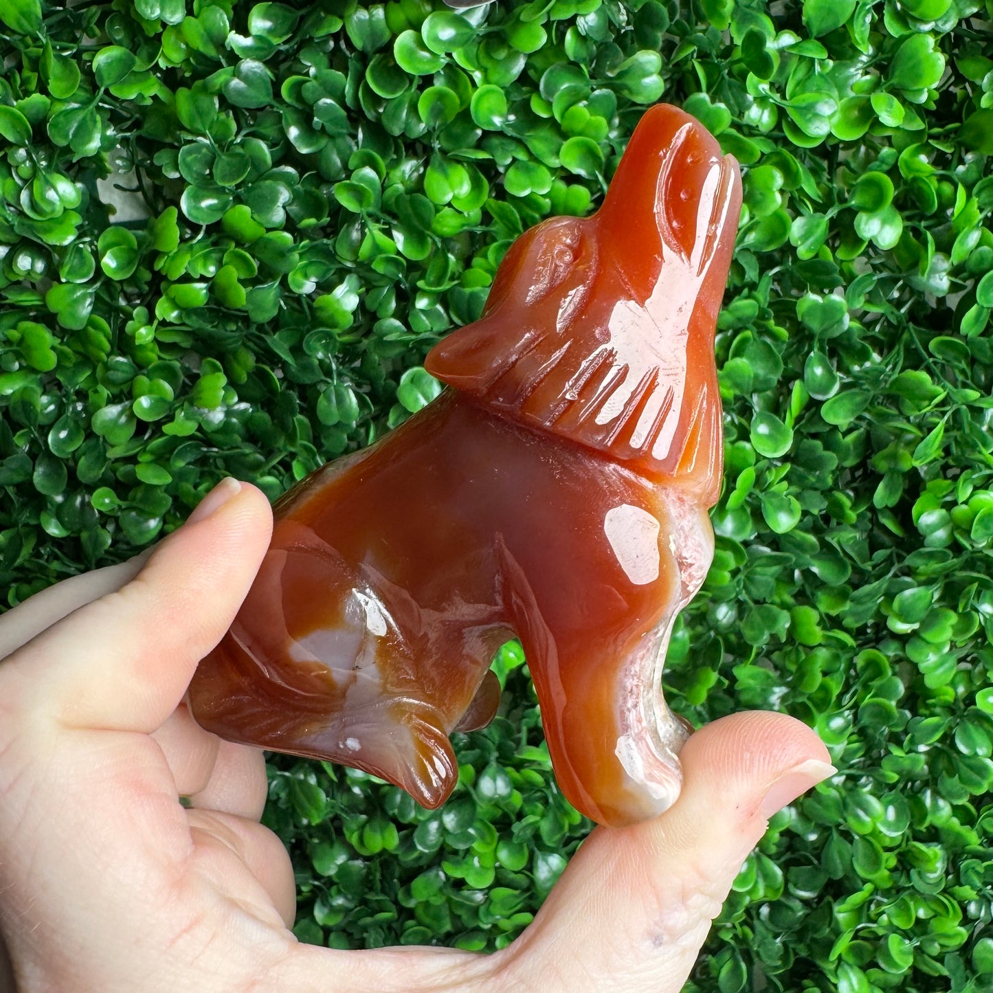 Carnelian wolf carving