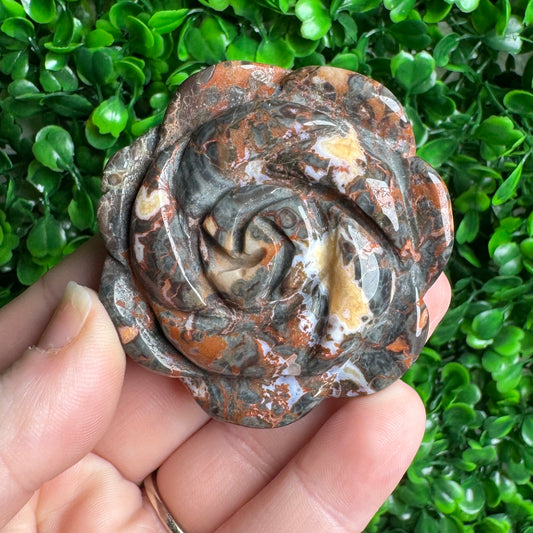 Money agate flower carving