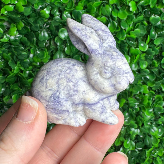 Purple howlite Bunny Carving