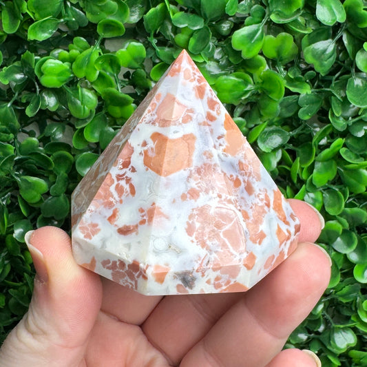 Pink agate diamond carving